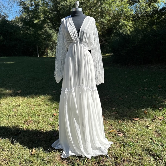 ZeBuBeYou White Glitter Sleeve Dress - Picture 2 of 2